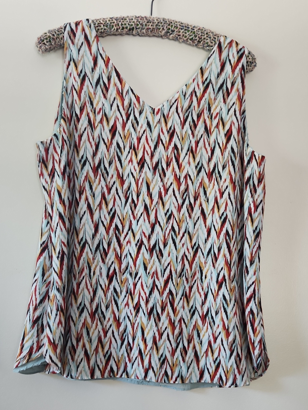 Chico's Aqua, Coral, Black Multicolor Chevron Tank REVERSIBLE